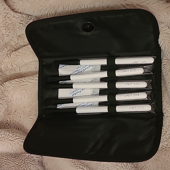 Unit eye shadow set - Picture 1 of 5